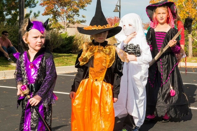 Trick-or-Treat Trails at Inspiration community near Parker CO