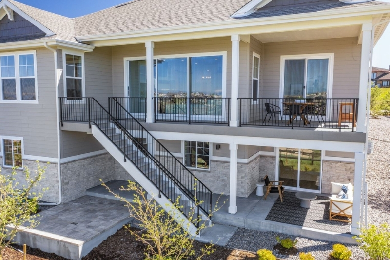 American_Legend_Inspiration_Hilltop_Model_C555_outdoor_living.jpg