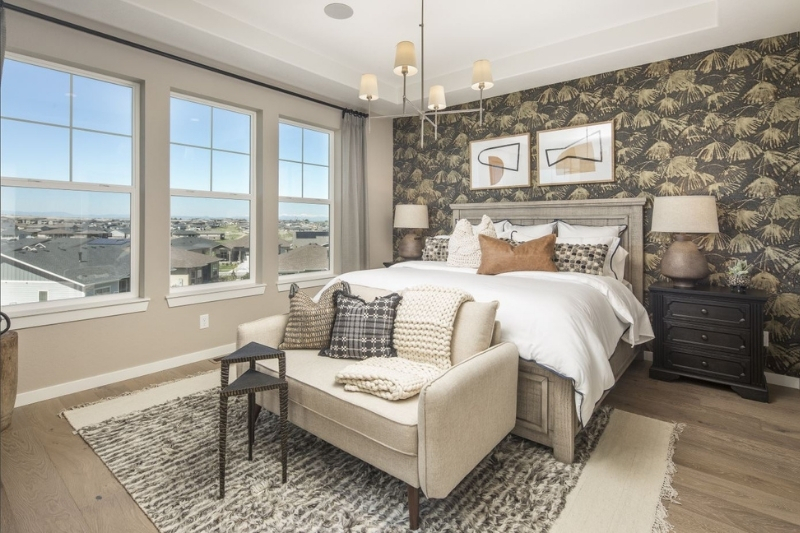 American_Legend_Inspiration_Hilltop_Model_C555_primary_bedroom.jpg